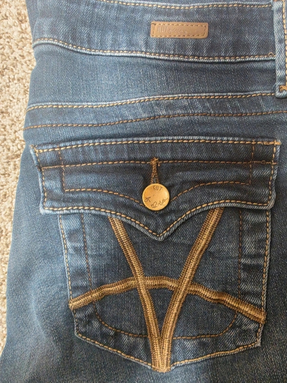 NWOT Kut from the Kloth Blue Bootcut Jeans with Contrast Stitching